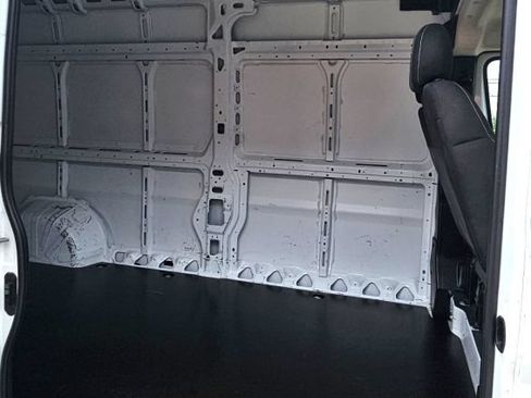 Used 2024 RAM ProMaster 2500 w/ Safety Group FWD image 10
