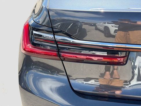 Used 2020 BMW 740i RWD image 11