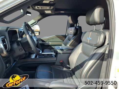 Used 2024 Ford F350 Platinum image 21