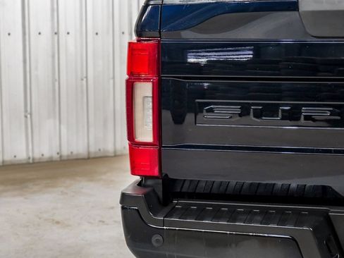 Used 2022 Ford F250 Lariat w/ Black Appearance Package AWD/4WD image 50