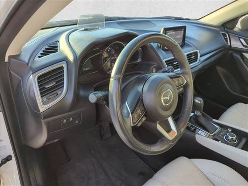 Used 2018 MAZDA MAZDA3 Grand Touring w/ Premium Equipment Package FWD image 14