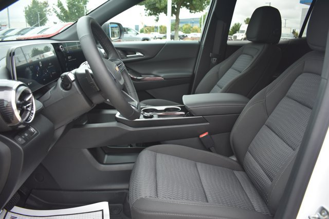 New 2027 Chevrolet Equinox LT w/ Safety and Technology Package FWD image 13