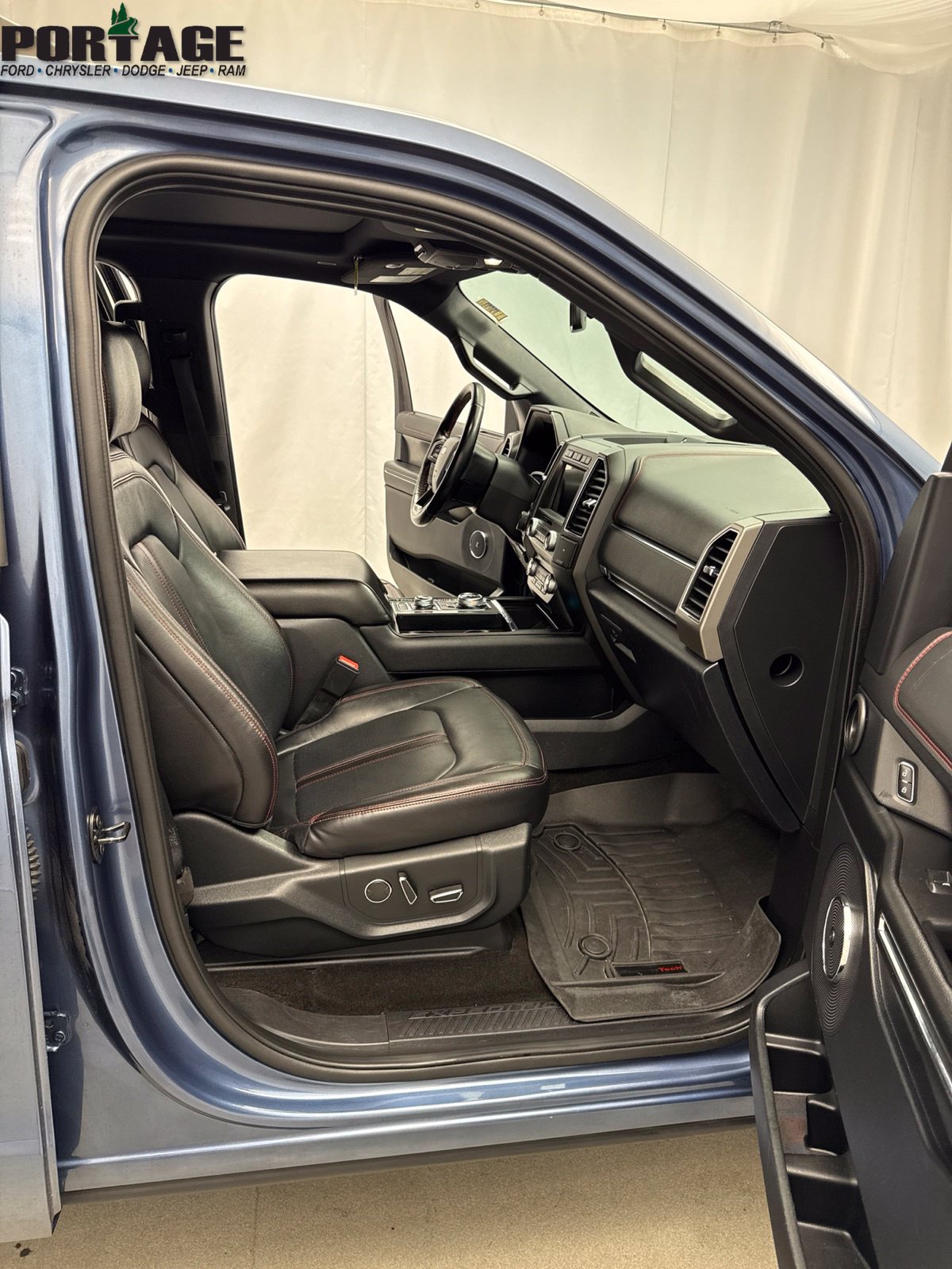 Used 2020 Ford Expedition Max Limited w/ Equipment Group 303A AWD/4WD image 30