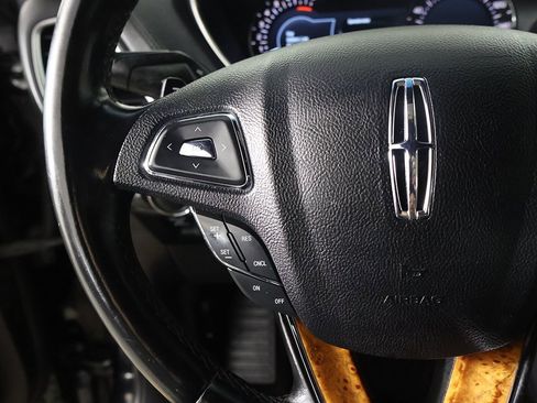 Used 2017 Lincoln MKX Select w/ Select Plus Package image 38