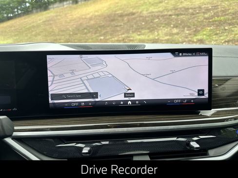 Certified 2024 BMW X7 xDrive40i w/ Premium Package image 23