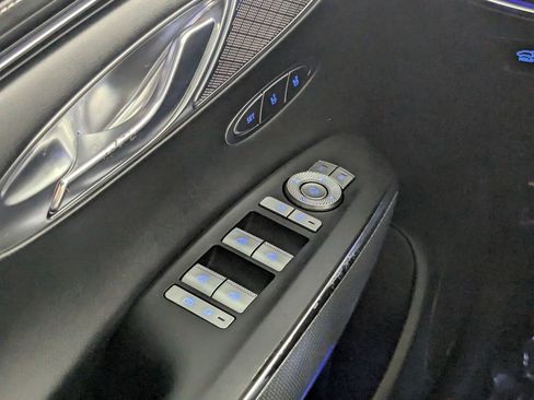 Used 2023 Genesis GV70 2.5T w/ Sport Prestige Package image 15