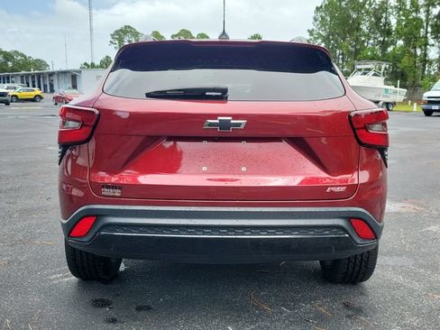 Used 2024 Chevrolet Trax RS w/ Driver Confidence Package FWD image 5