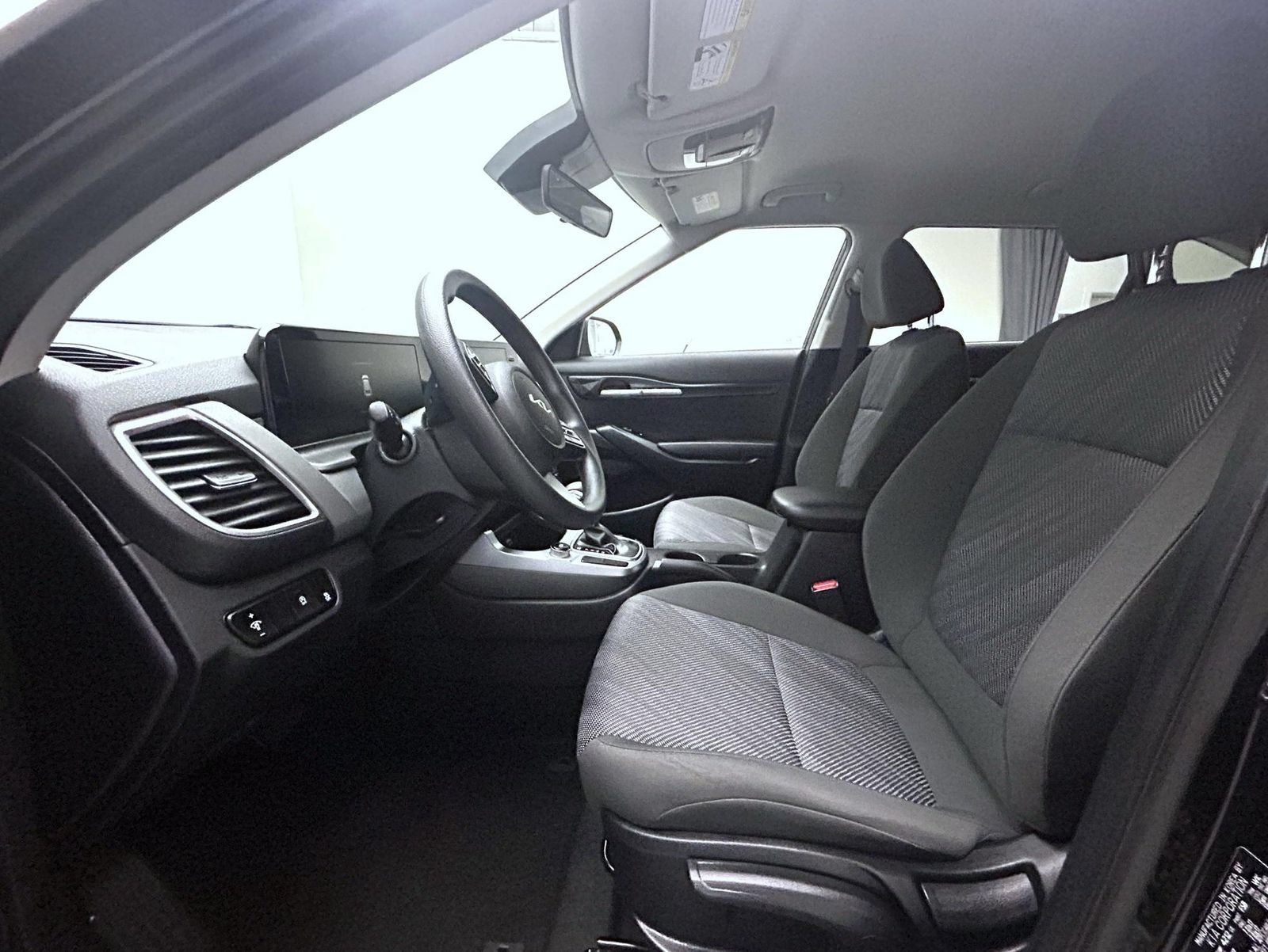 Used 2026 Kia Seltos LX AWD/4WD image 10