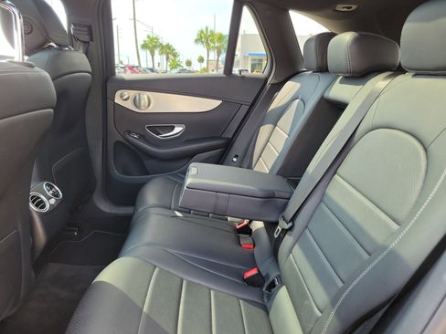 Used 2017 Mercedes-Benz GLC 300 4MATIC image 11