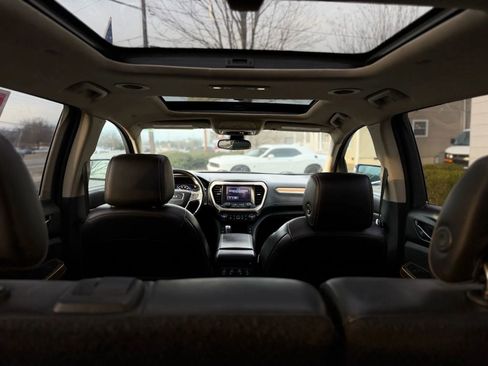 Used 2017 GMC Acadia Denali w/ Technology Package AWD/4WD image 15