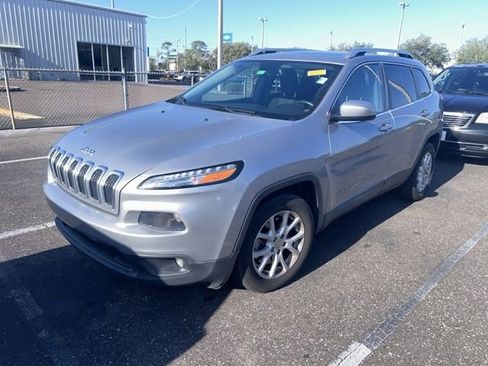 Used 2015 Jeep Cherokee Latitude w/ Comfort/Convenience Group FWD image 1