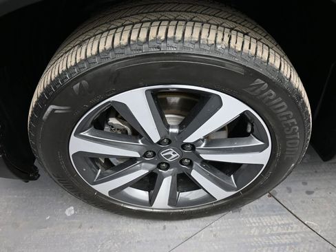 Certified 2023 Honda Pilot Touring image 14