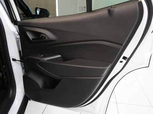 New 2026 Chevrolet Trax RS w/ Sunroof Package FWD image 28