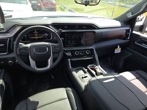 New 2026 GMC Sierra 2500 Denali w/ Denali Reserve Package image 8