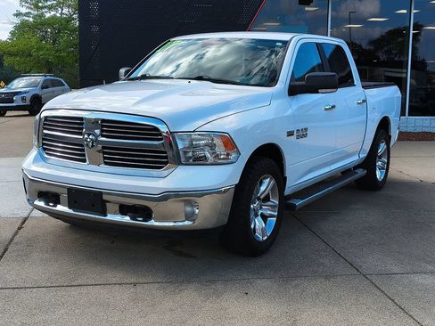 Used 2017 RAM 1500 Classic SLT w/ SLT Plus D←cor Group AWD/4WD image 1