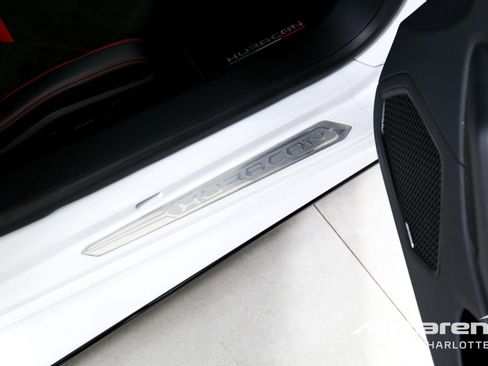 Used 2022 Lamborghini Huracan EVO RWD image 20