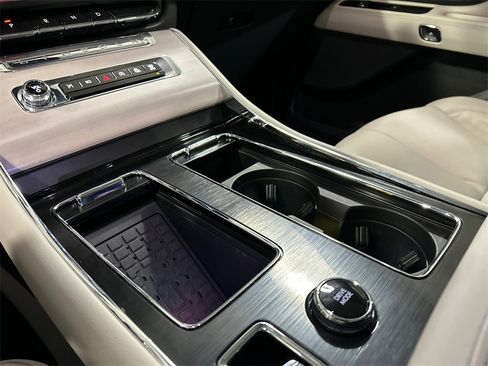 Used 2025 Lincoln Aviator Reserve w/ Illumination Package image 19