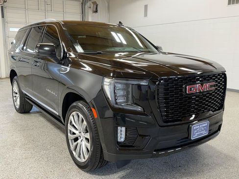 Used 2023 GMC Yukon Denali AWD/4WD image 4