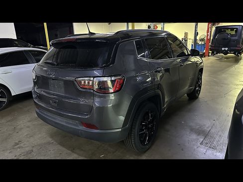 Used 2024 Jeep Compass Latitude w/ Altitude Special Edition AWD/4WD image 4