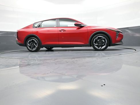 New 2025 Kia K4 EX image 27