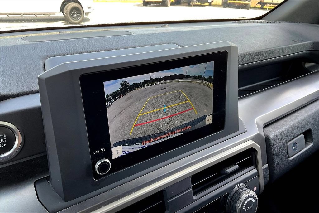 Used 2025 Toyota 4Runner SR5 AWD/4WD image 13