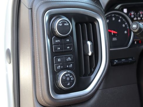 Used 2022 Chevrolet Silverado 1500 LTZ w/ LTZ Premium Package AWD/4WD image 20