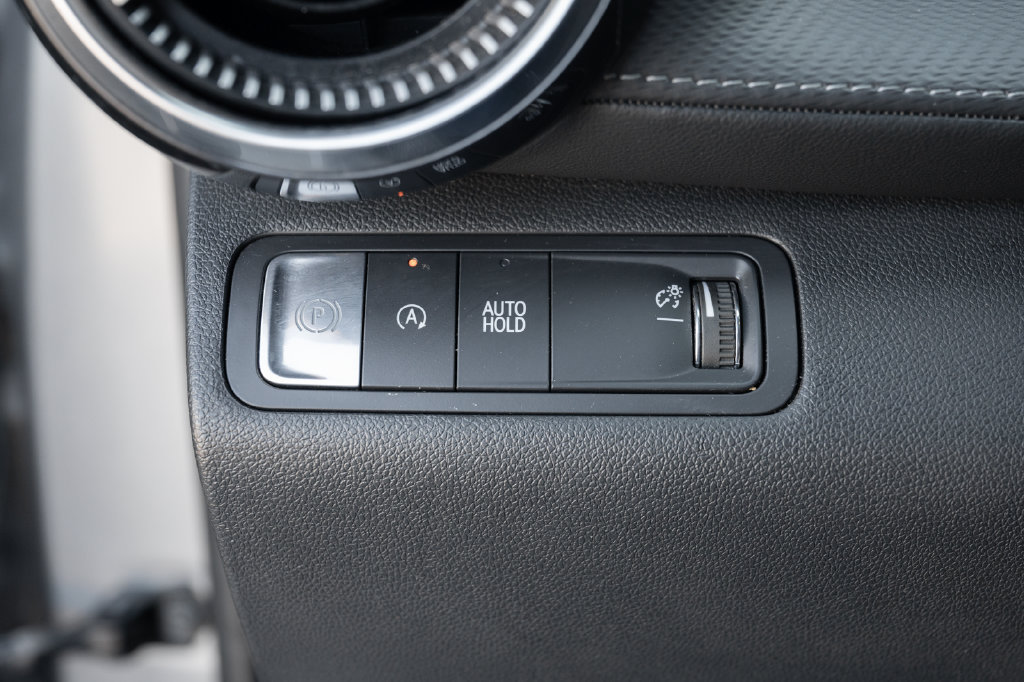 Used 2025 Chevrolet Equinox LT w/ Convenience Package II FWD image 29