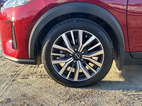 Used 2022 Nissan Kicks SV image 11