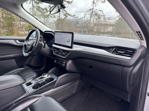 Used 2023 Ford Escape Platinum image 25