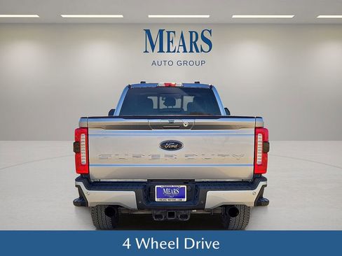 Used 2024 Ford F250 Lariat w/ Black Appearance Package image 5