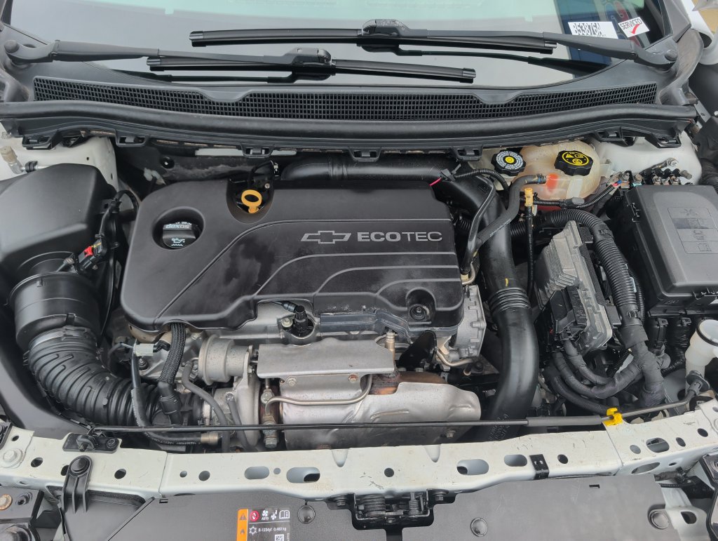 Used 2018 Chevrolet Cruze LT FWD image 21
