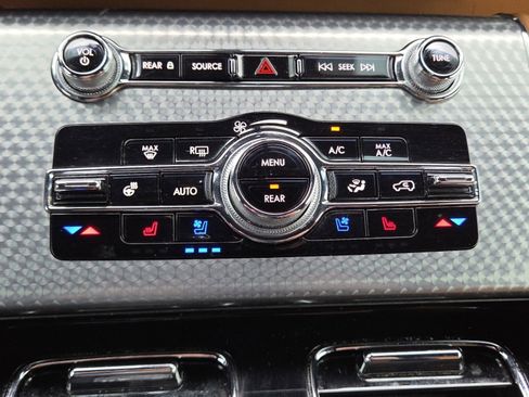 Used 2023 Lincoln Aviator Black Label AWD/4WD image 33