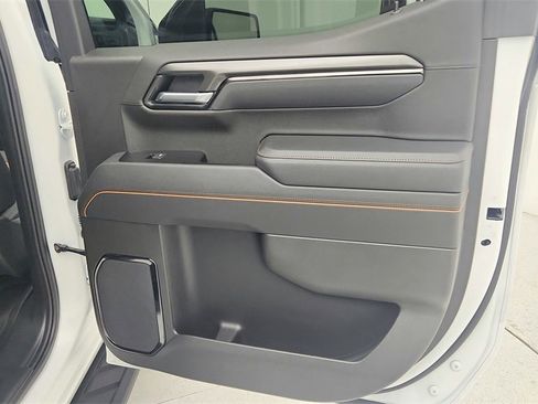 Used 2025 GMC Sierra 1500 AT4 w/ AT4 Premium Package image 33
