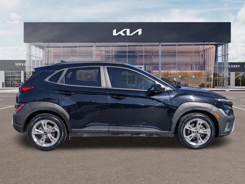 Used 2023 Hyundai Kona SEL image 3