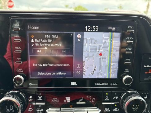 Used 2022 Toyota Highlander Limited FWD image 30