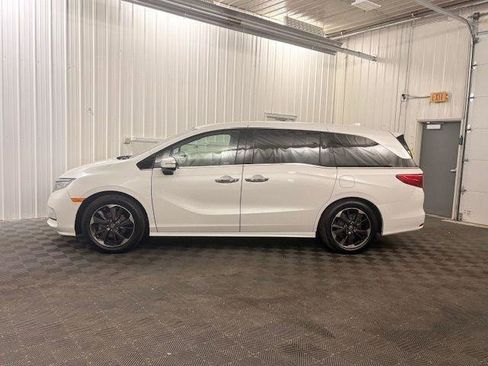 Used 2021 Honda Odyssey Elite image 2