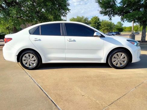 Used 2020 Kia Rio LX image 4
