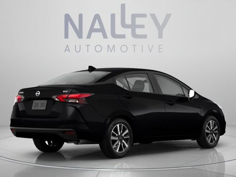 Used 2023 Nissan Versa SV FWD image 3