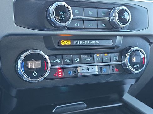 Used 2022 Ford F450 Lariat w/ Lariat Ultimate Package image 20