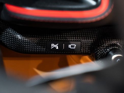 Certified 2021 Ferrari 812 GTS image 33