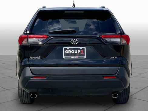 Used 2024 Toyota RAV4 XLE FWD image 5