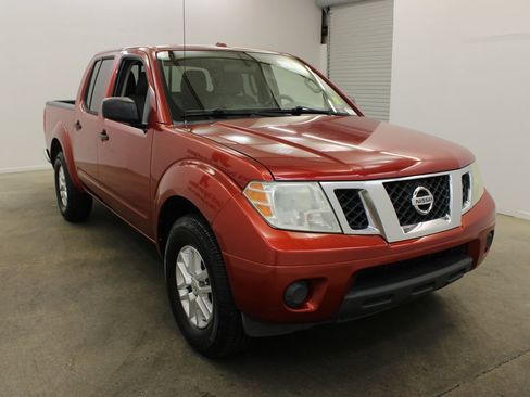 Used 2014 Nissan Frontier SV RWD image 6