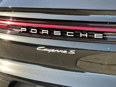 New 2026 Porsche Cayenne S AWD/4WD image 33