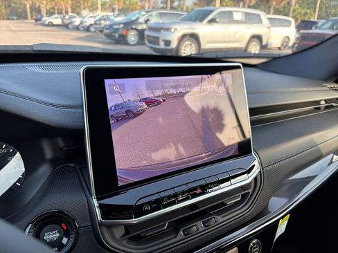 New 2026 Jeep Compass Limited image 15