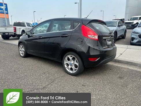 Used 2013 Ford Fiesta Titanium FWD image 9