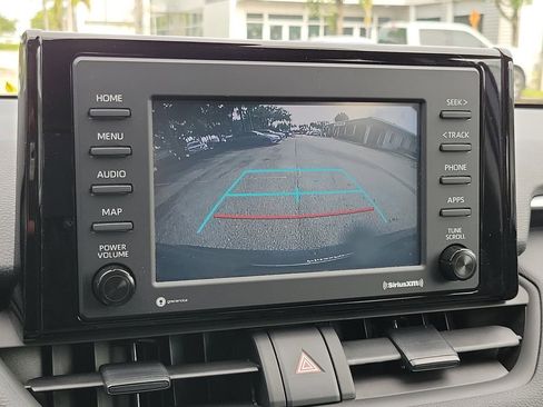 Used 2022 Toyota RAV4 XLE AWD/4WD image 23