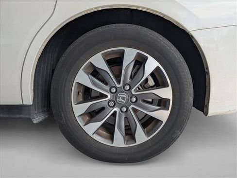 Used 2023 Honda Odyssey EX-L image 13
