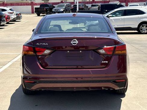 Used 2025 Nissan Altima 2.5 SV AWD/4WD image 5