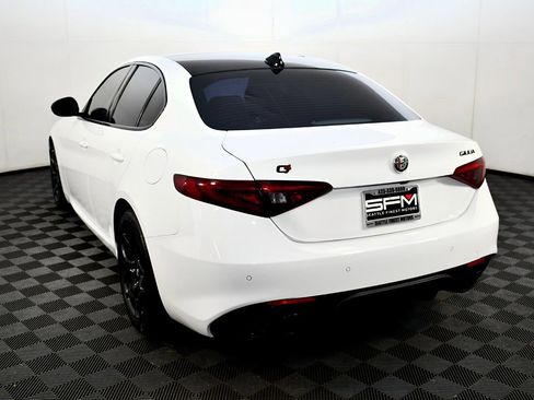 Used 2020 Alfa Romeo Giulia AWD w/ Quick Order Package 22J Sport image 10