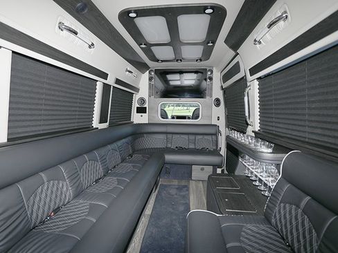 Used 2023 Mercedes-Benz Sprinter 3500 image 28